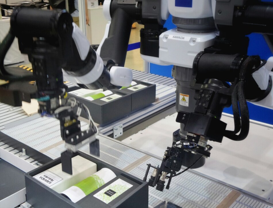 Des robots dans une usine